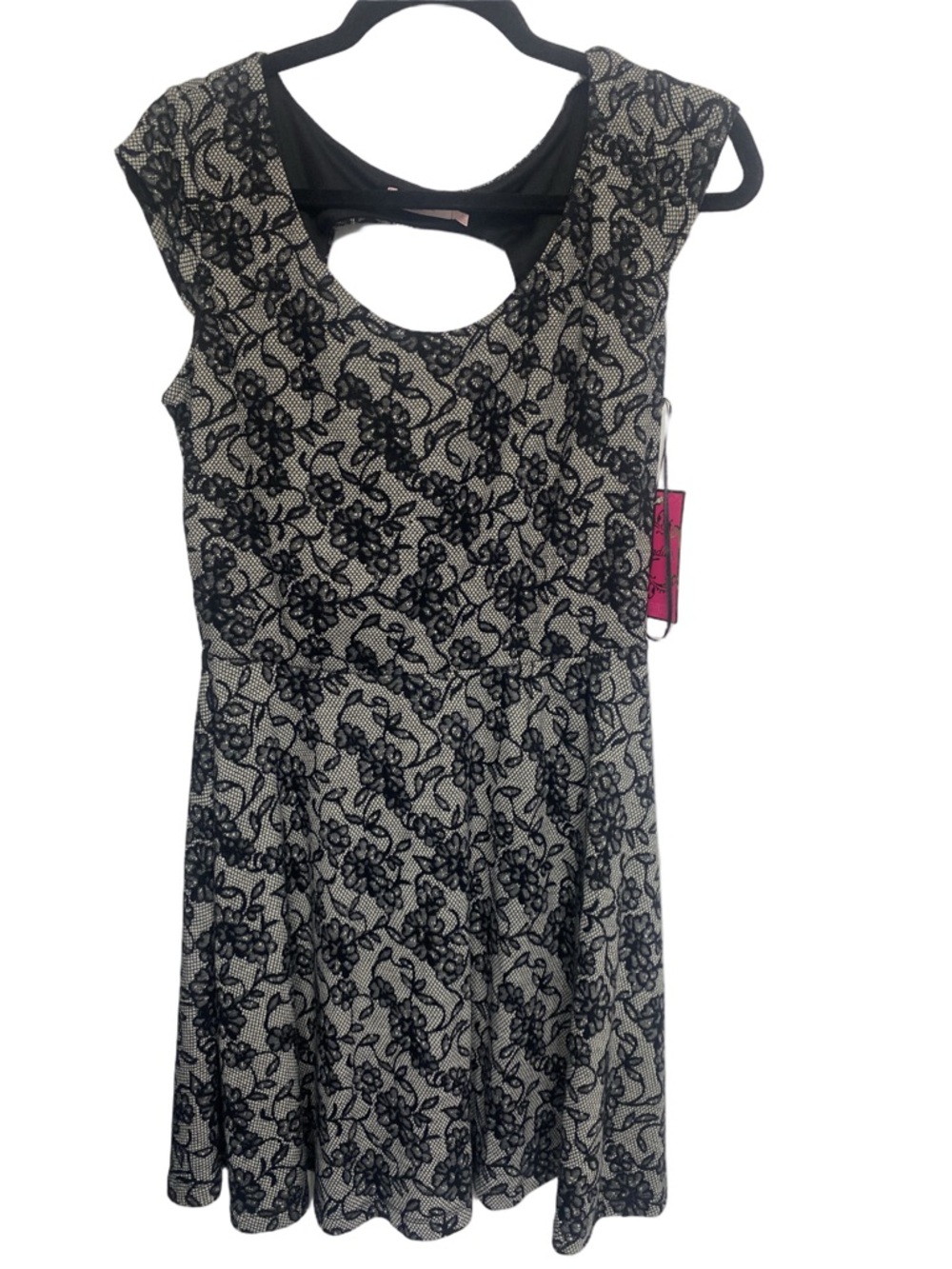Candie's Black & White Floral Lace Heart Cutout Fit & Flare Dress Large - Picture 2 of 5
